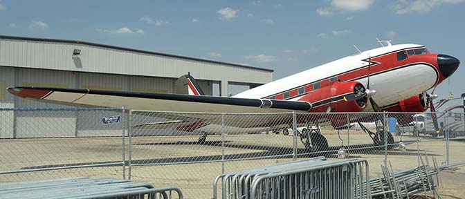 Douglas DC-3C N62CC, April 29, 2016